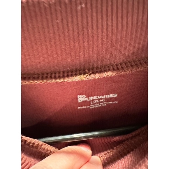 No Boundaries Womens Ribbed Mock Neck Long Sleeve Top Terracotta Brick Red Large - Picture 2 of 2